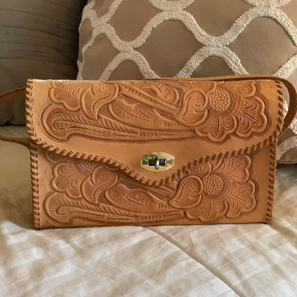 Small western leather purse 🌸